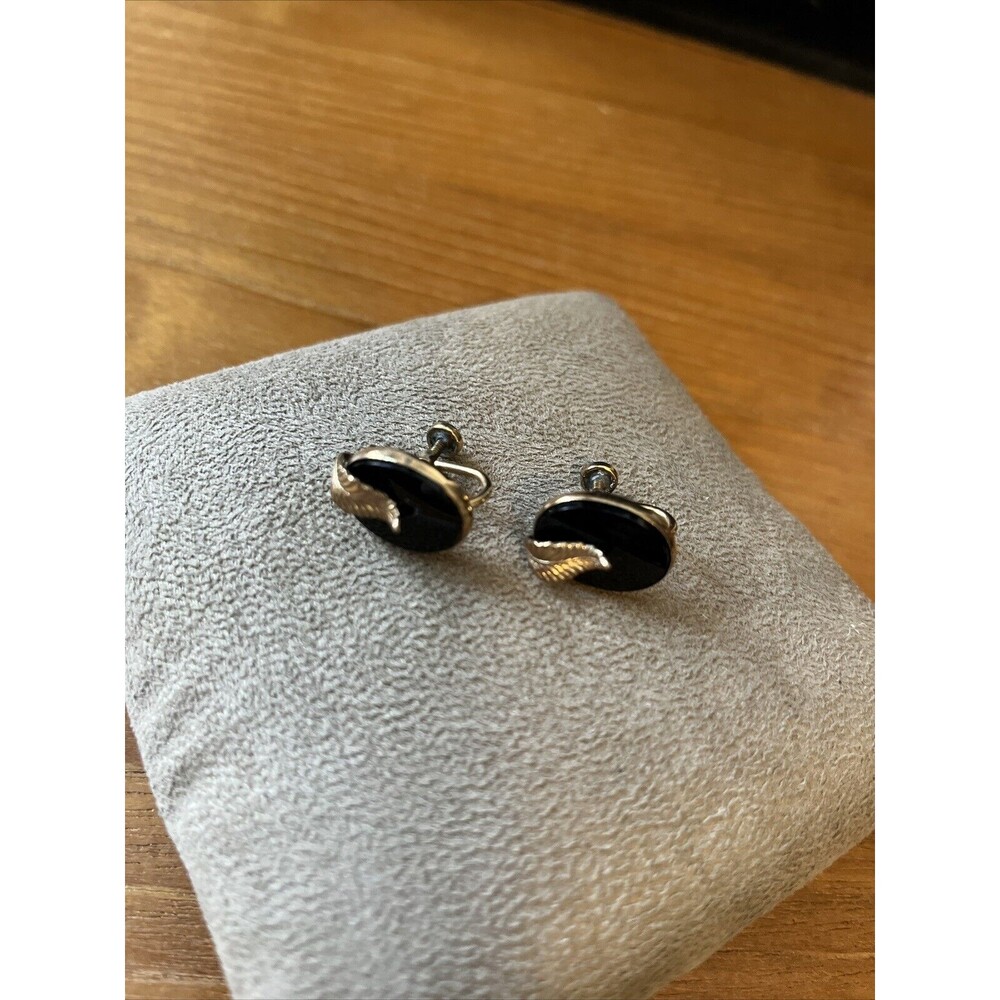 Vintage WRE Screw Back Oval Black Onyx Leaf Earrings - 1/20 12K GF